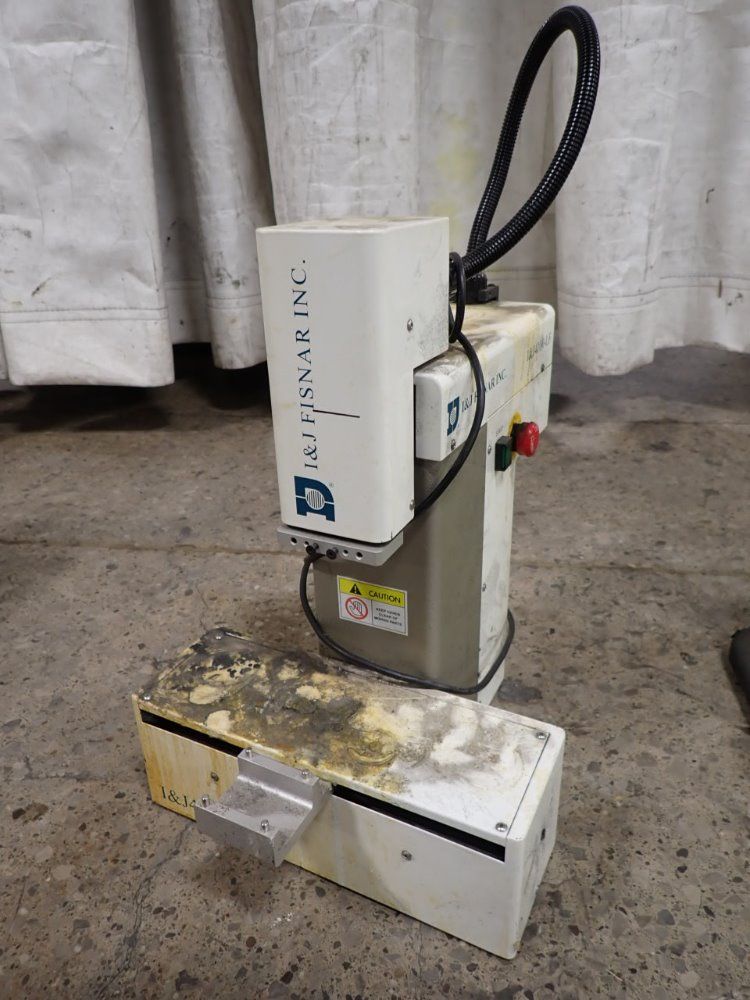 I  J Fisnar Inc Dispensing Robot
