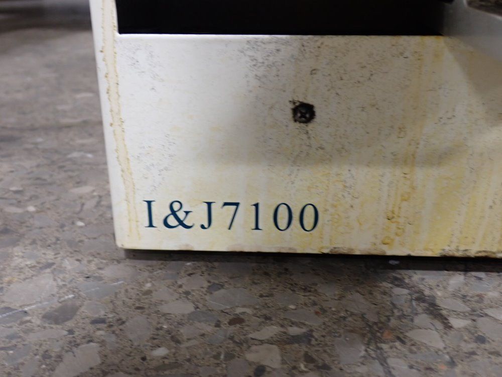 I  J Fisnar Inc Dispensing Robot