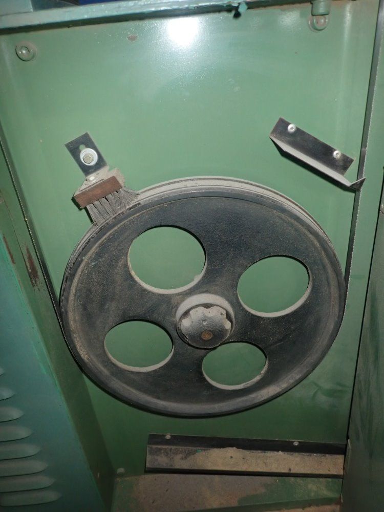 Annealing Vertical Band Saw