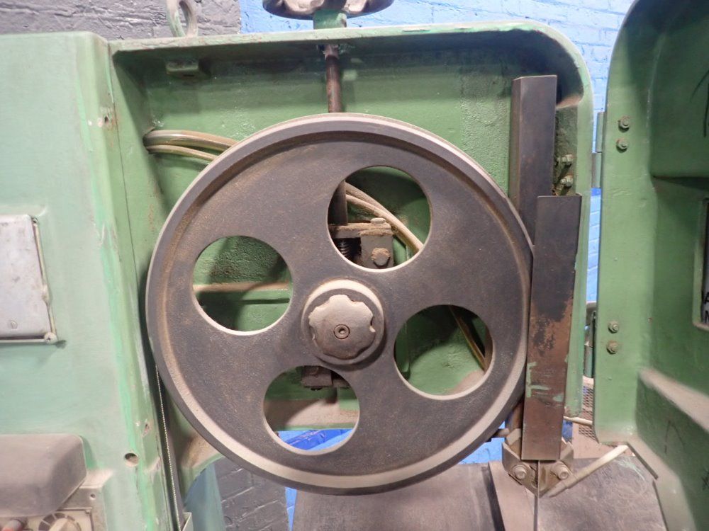 Annealing Vertical Band Saw