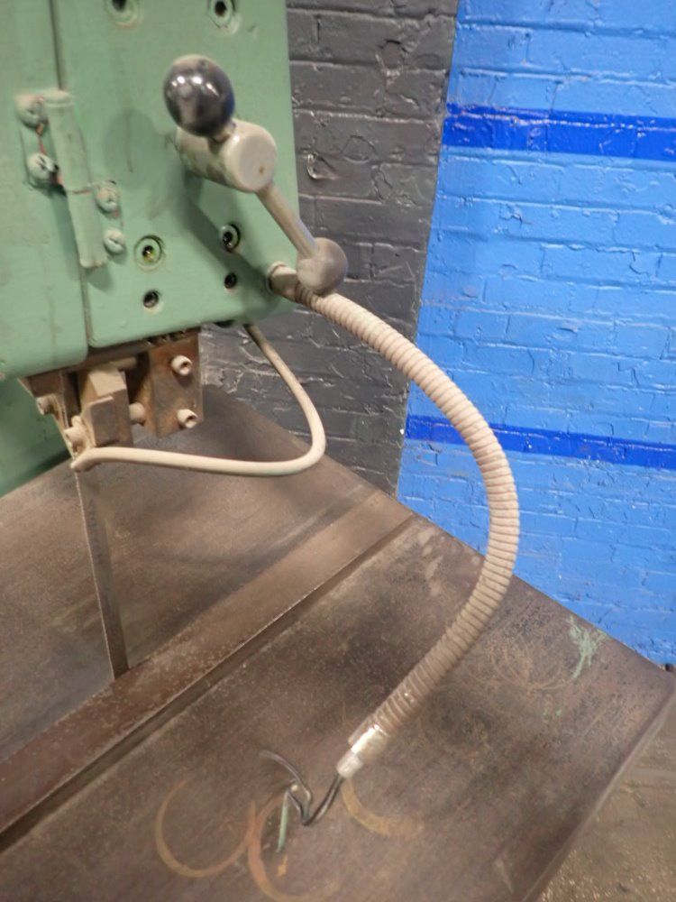 Annealing Vertical Band Saw