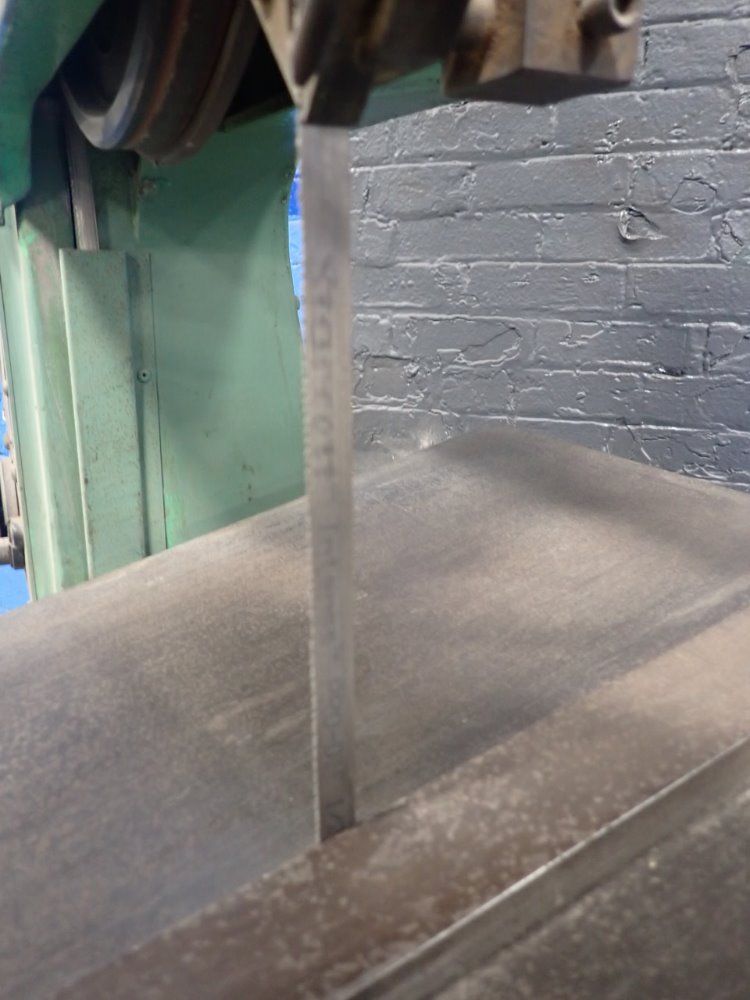 Annealing Vertical Band Saw