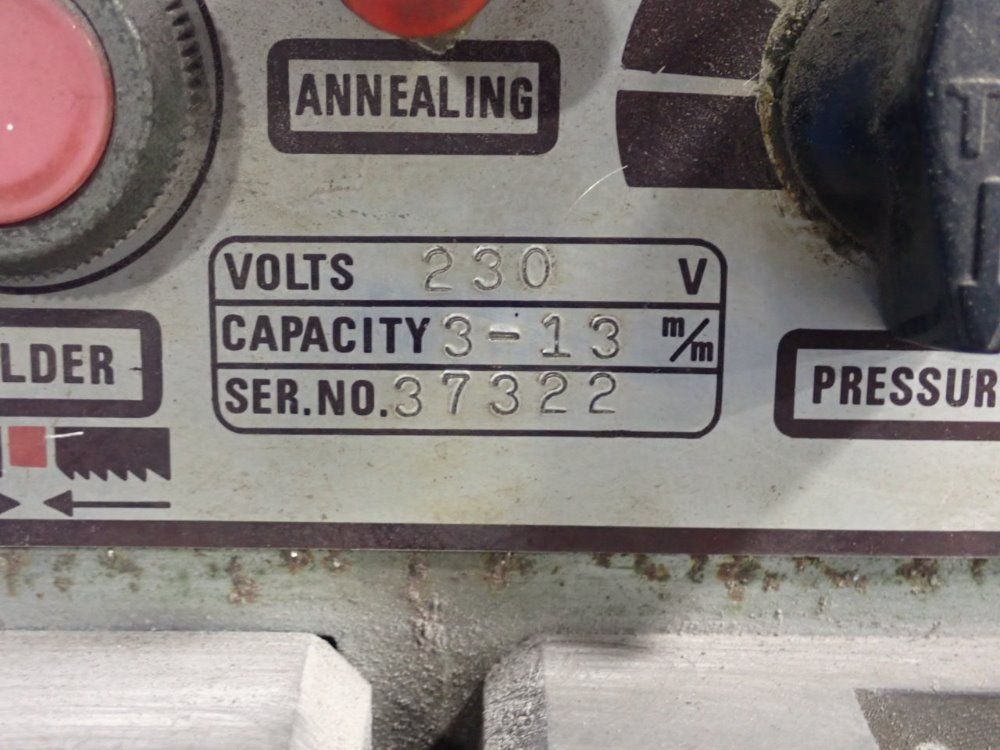 Annealing Vertical Band Saw