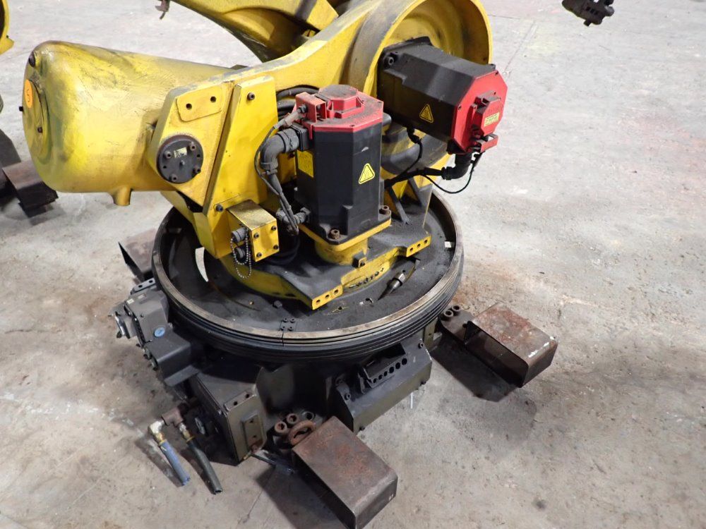 Fanuc R-2000ia/165f Robot - R-2000ia/165f