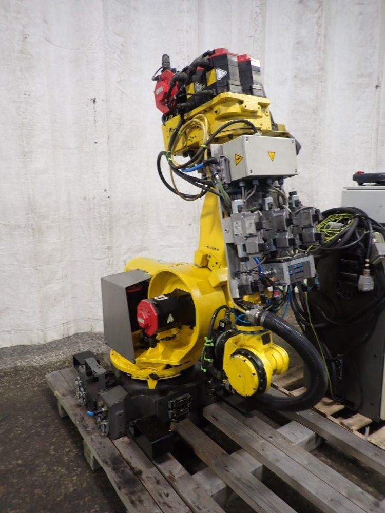 Fanuc R-2000i/165f Robot - R-2000i/165f
