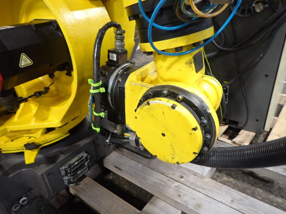 Fanuc R-2000i/165f Robot - R-2000i/165f