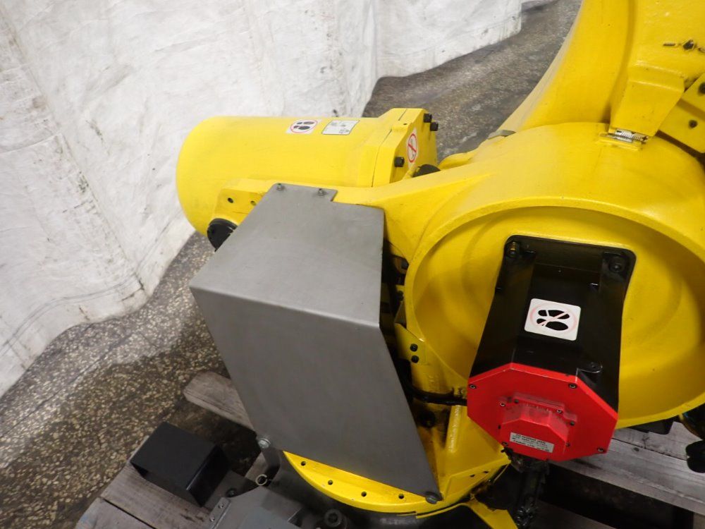 Fanuc R-2000i/165f Robot - R-2000i/165f