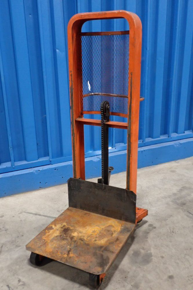 Presto 1000# Hydraulic Lift Truck - M-152-1