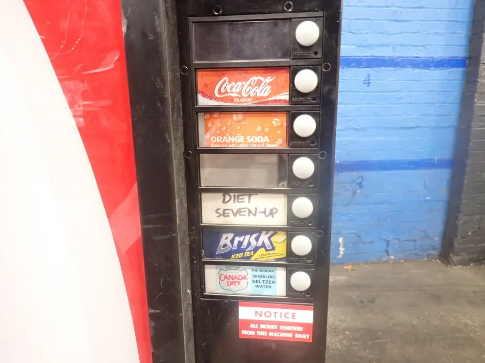 Dixie-narco Beverage Vending Machine