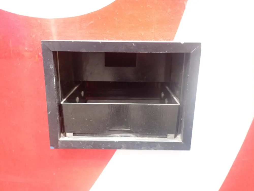 Dixie-narco Beverage Vending Machine