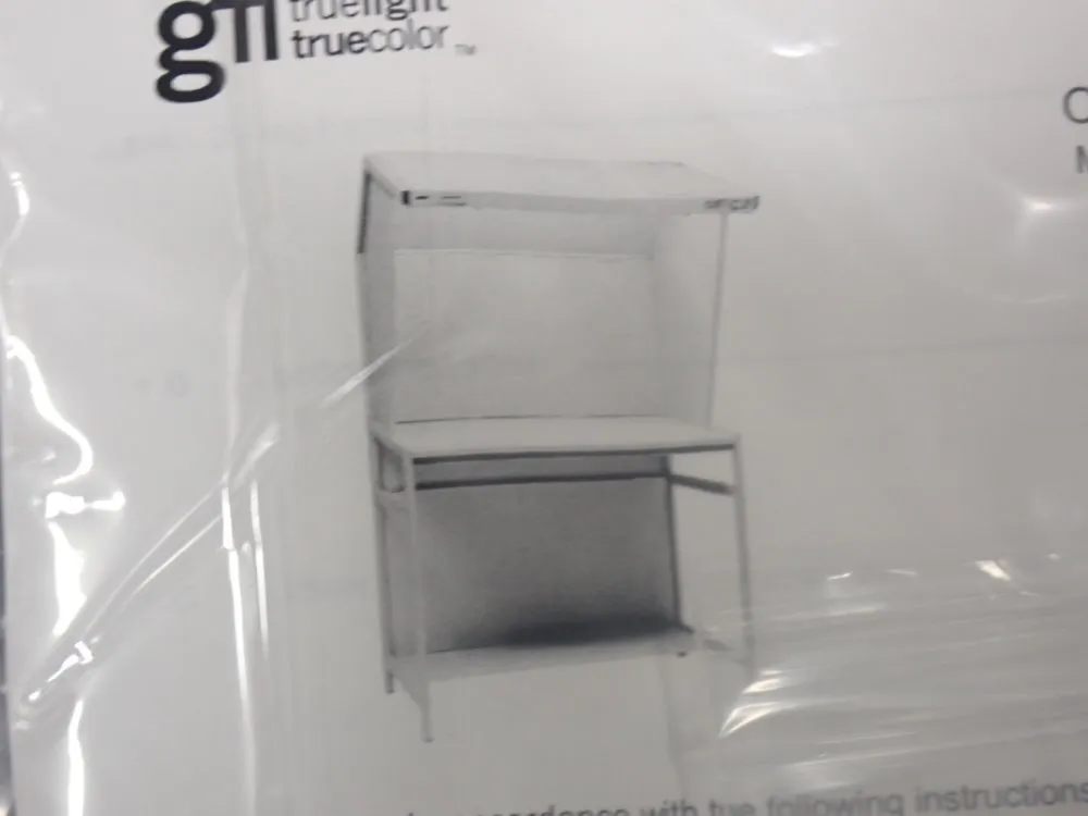 Luminaire Color Viewing Station