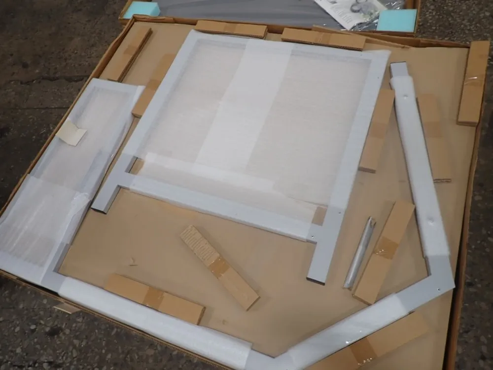 Luminaire Color Viewing Station