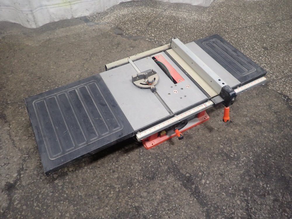 Black & Decker Table Saw