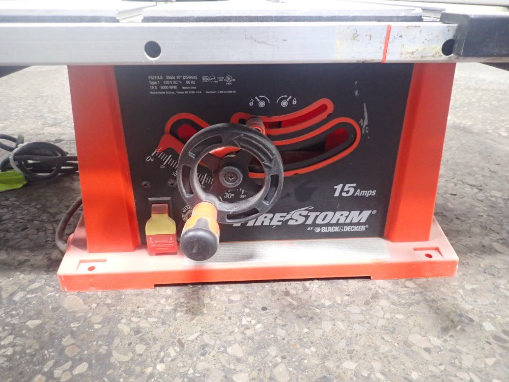 Black & Decker Table Saw