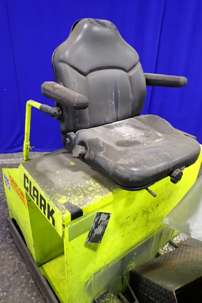 Clark 725 Lbs Tow Tractor - Ctt-3