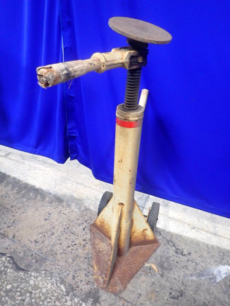 Vestil Stabilizing Jack