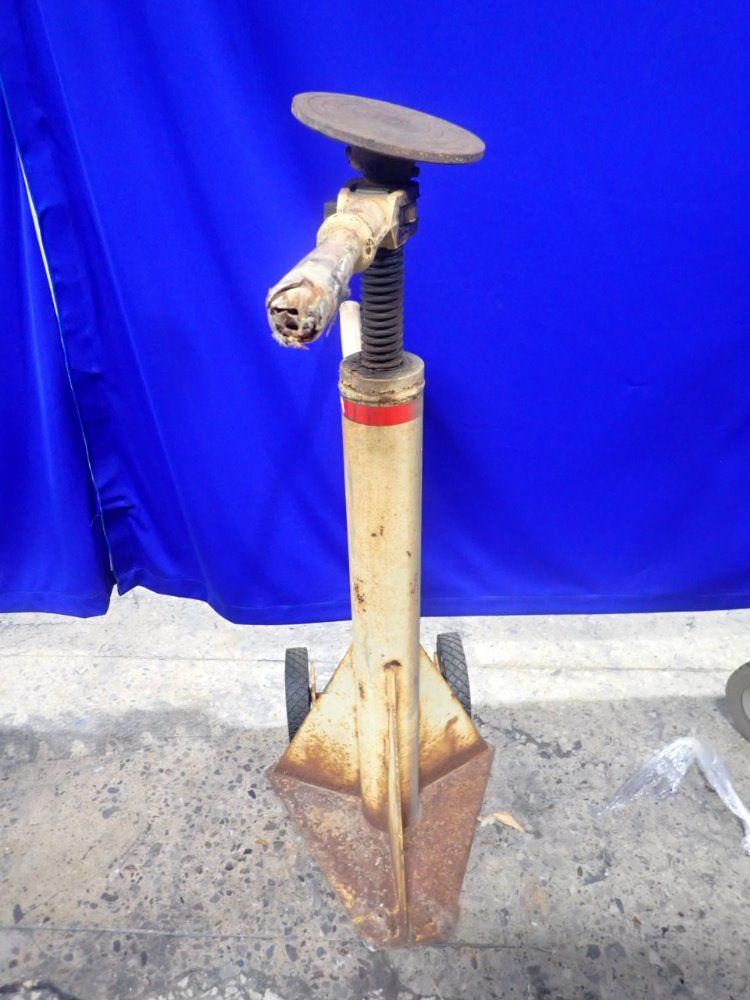 Vestil Stabilizing Jack