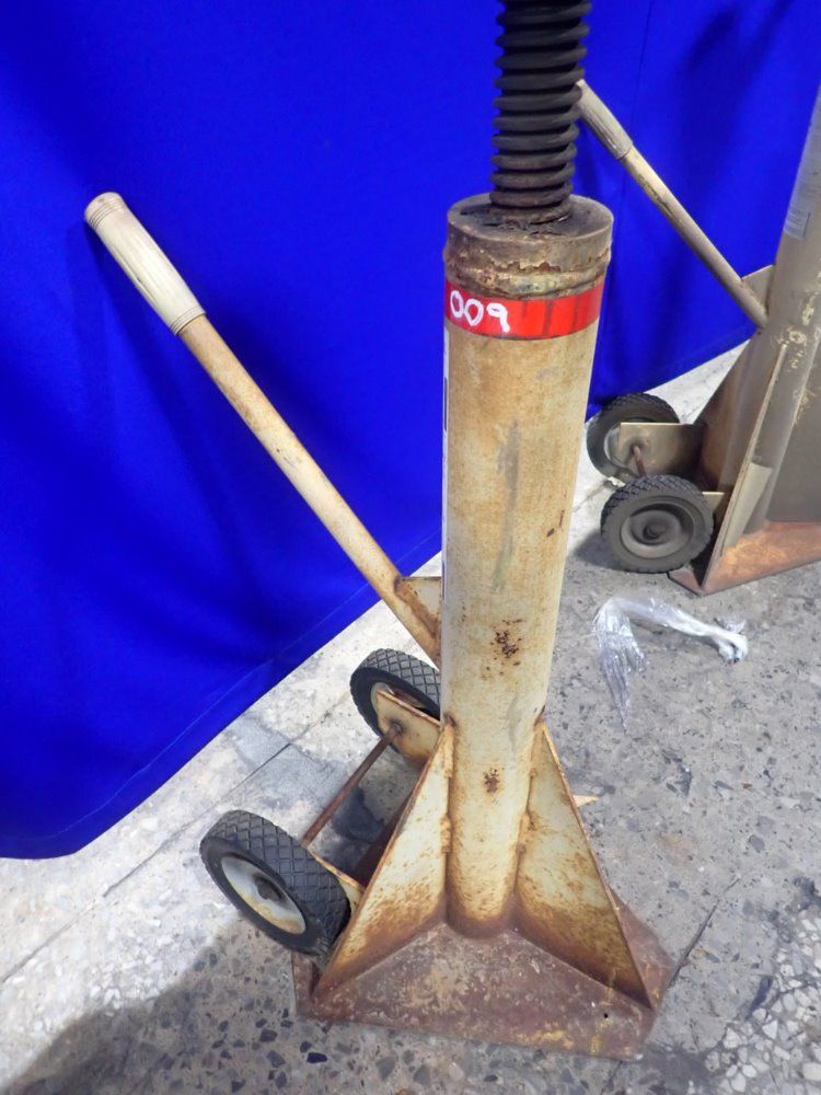 Vestil Stabilizing Jack