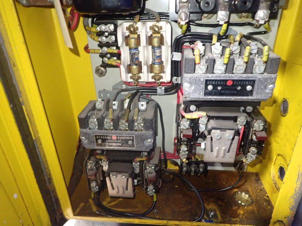 Brown & Sharpe 6" X 26" Surface Grinder - 2l