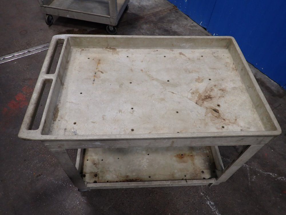 Rubbermaid 36" X24" X33" Cart