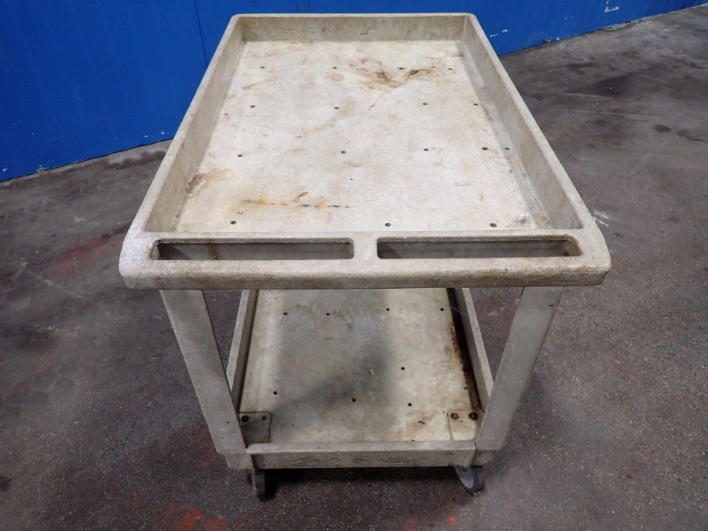 Rubbermaid 36" X24" X33" Cart