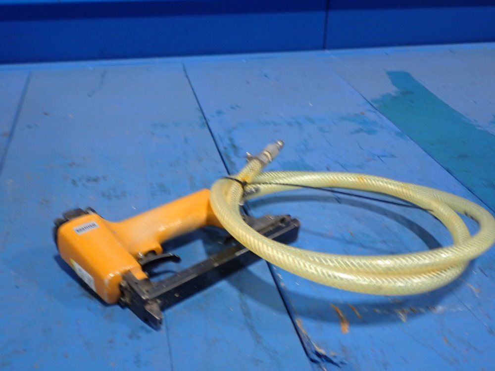 Bostitch Pneumatic Stapler - Tu20