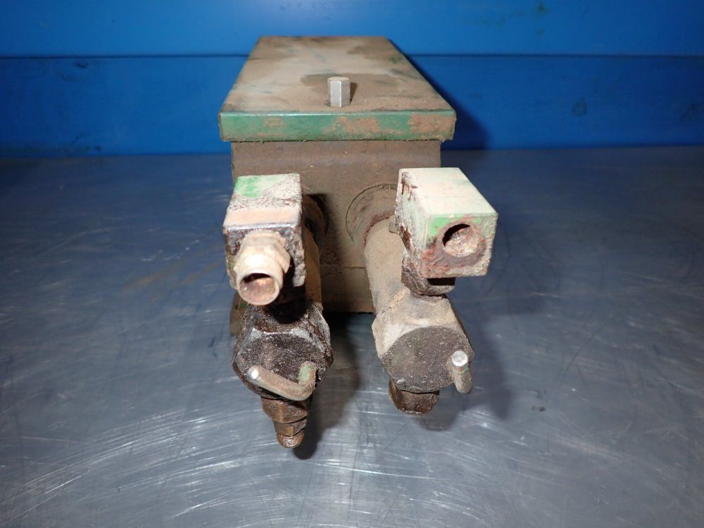 Western Chemical Pumps 3.5-35 Injections Per Minute Chemical Injection Pump - Type Mt