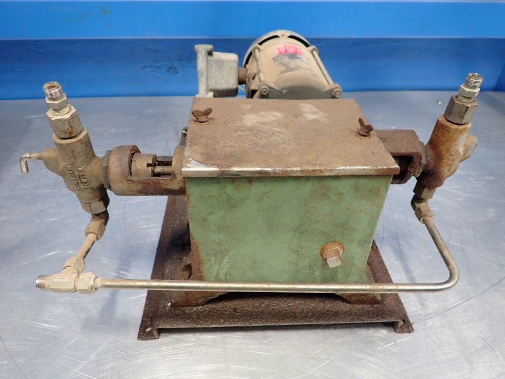 Texsteam 8oz-1.5gal/day Chemical Injection Pump And Motor - 4103-2p