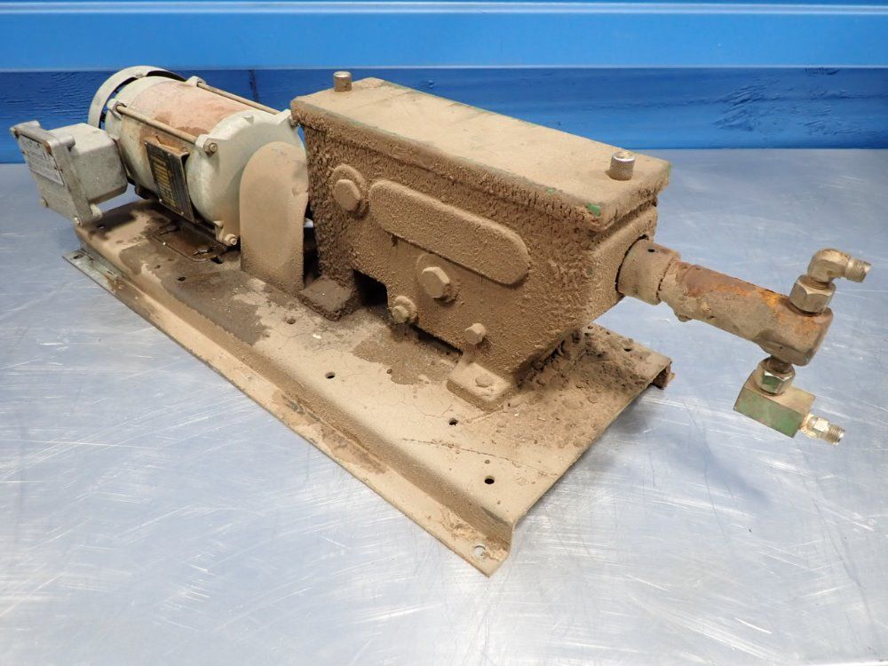 Western Chemical Pumps 3.5-35 Injections Per Minute/16oz-22gal/day Chemical Injection Pump And Motor - Type Ma