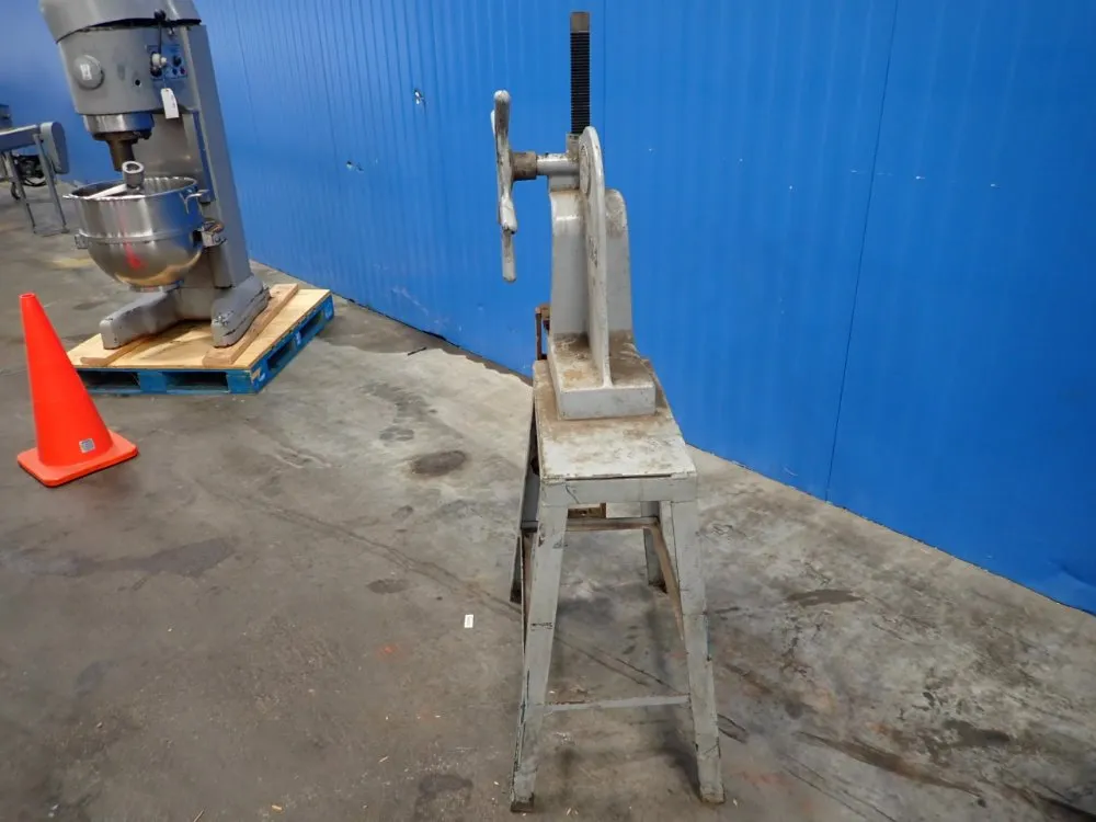 Greenerd 1 1/2 Ton, 23:1 Leverage Ratio Arbor Press - No. 3