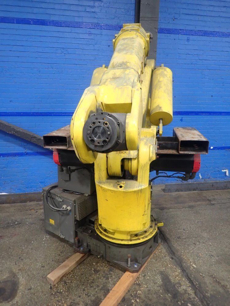 Fanuc S-420if Robot - S-420if