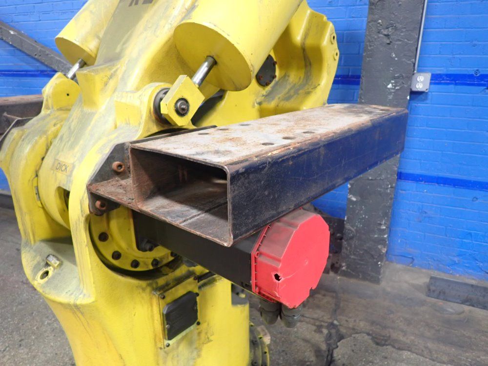 Fanuc S-420if Robot - S-420if