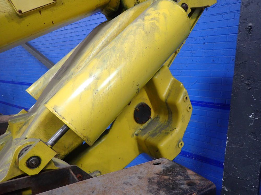 Fanuc S-420if Robot - S-420if