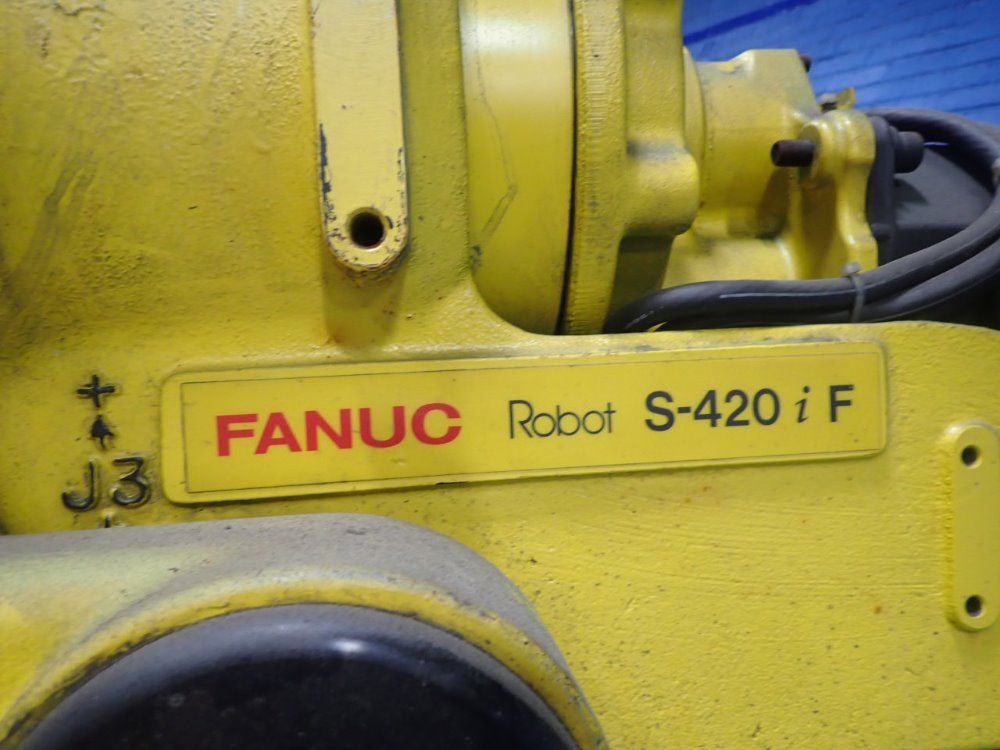 Fanuc S-420if Robot - S-420if