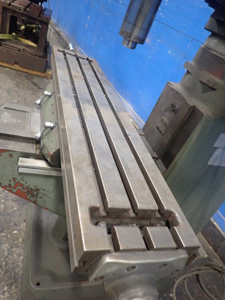 First 9" X 42" Lc-1 1/2 Vs Vertical Mill - Lc-1 1/2 Vs