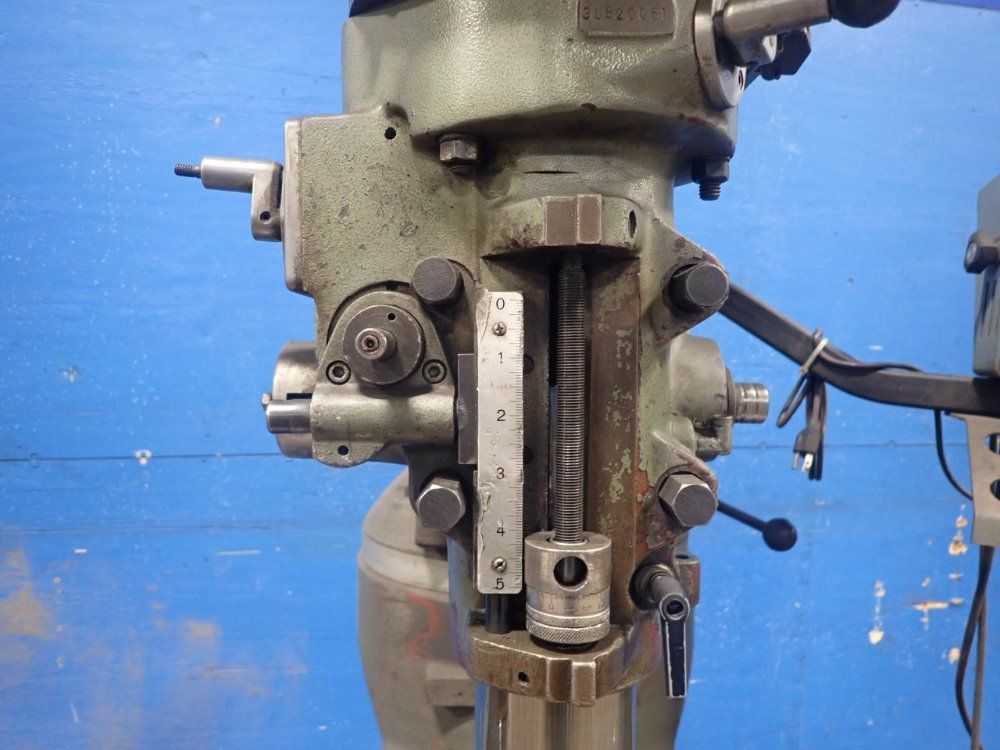 First 9" X 42" Lc-1 1/2 Vs Vertical Mill - Lc-1 1/2 Vs