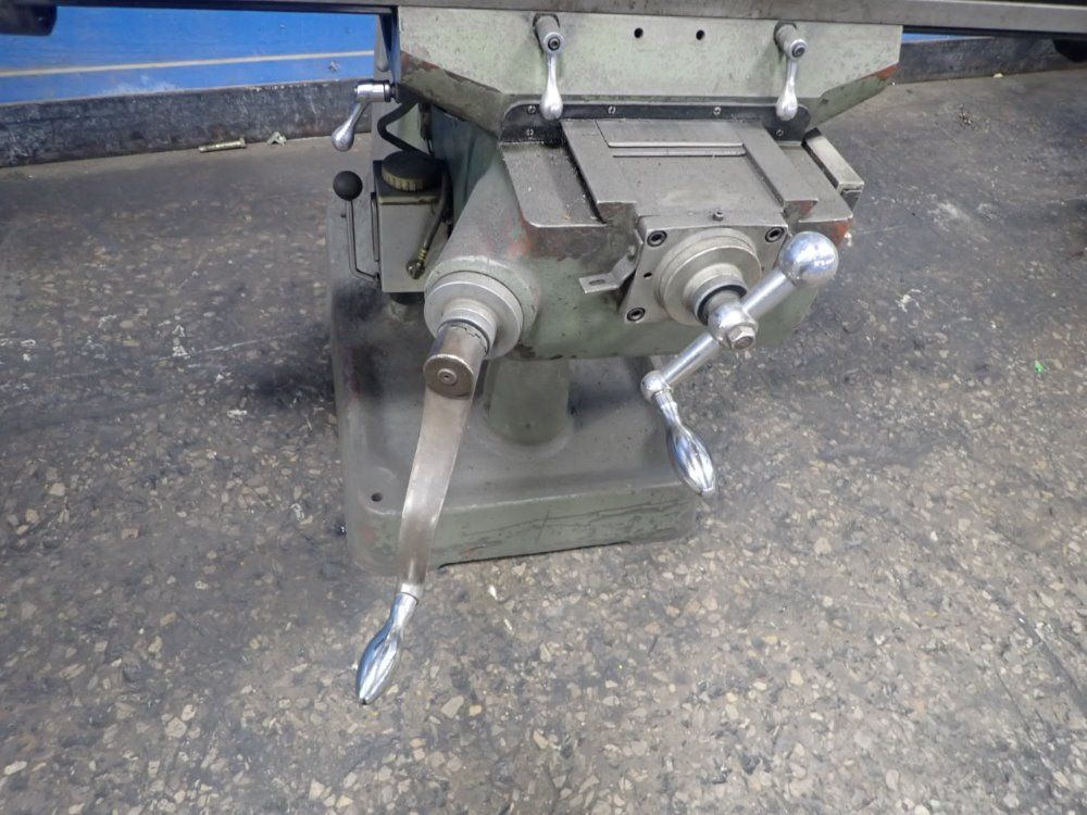 First 9" X 42" Lc-1 1/2 Vs Vertical Mill - Lc-1 1/2 Vs