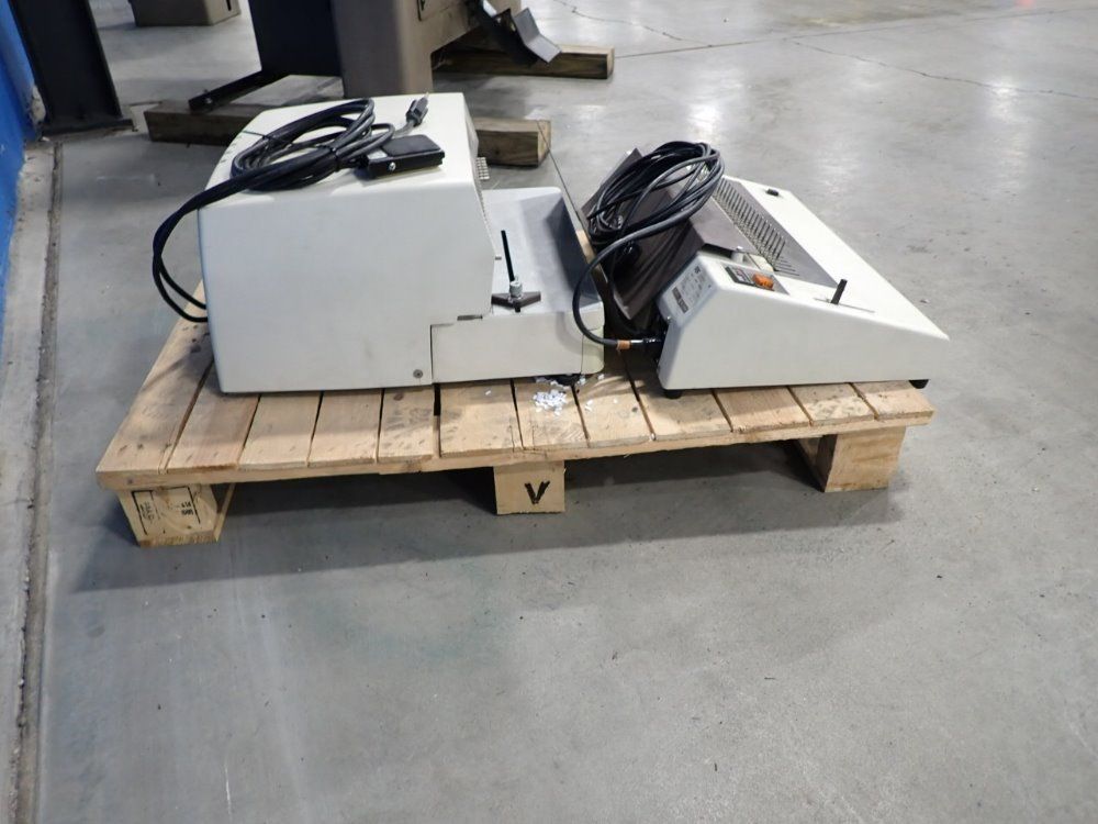 General Binding Co. Binding Machine - 110eb-2