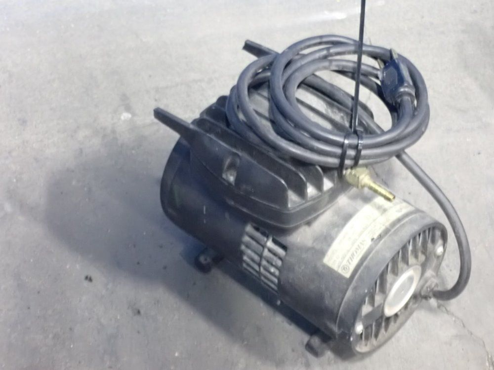Thomas Ind. Vacuum Pump - 90saa18-146a