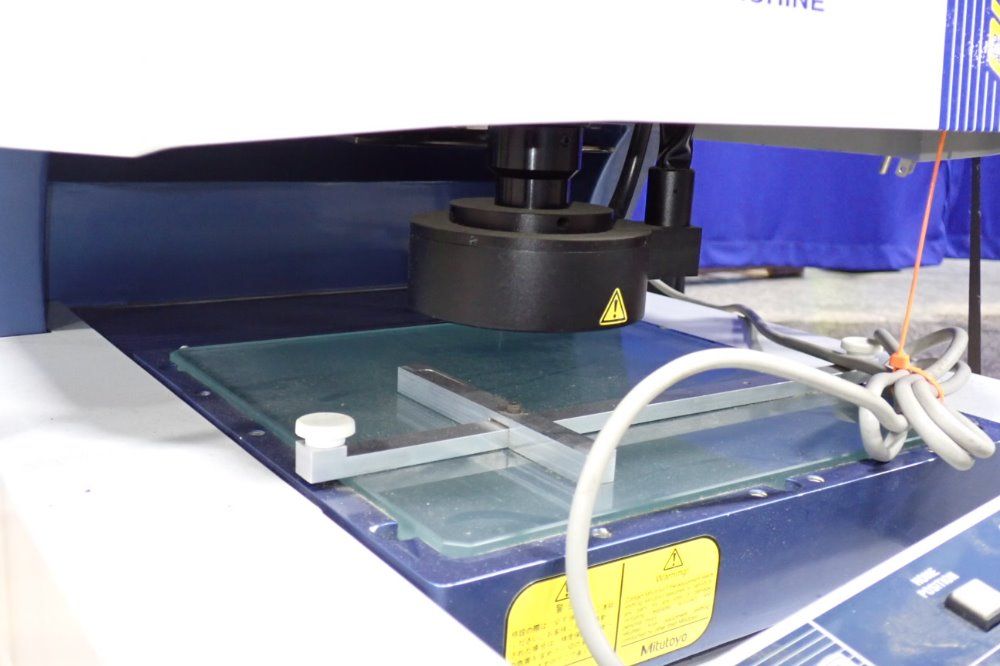 Mitutoyo Quickscope/qs2002 Vision Measuring Machine - Quickscope/qs2002