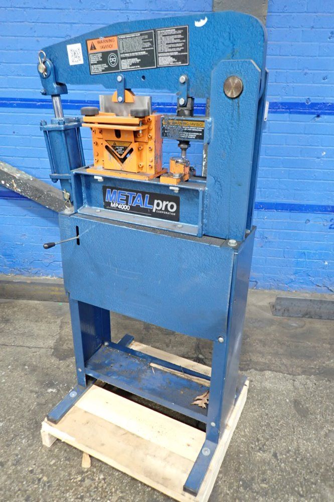 Metal Pro 40 Ton Iron Worker - Metal Pro/mp4000