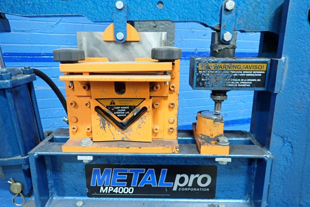 Metal Pro 40 Ton Iron Worker - Metal Pro/mp4000