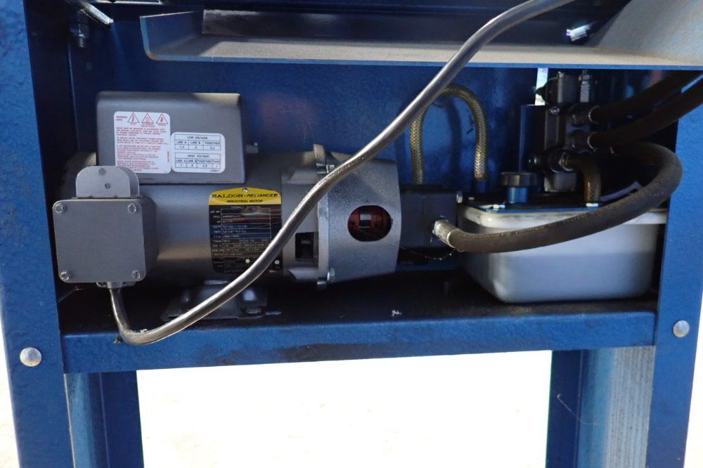 Metal Pro 40 Ton Iron Worker - Metal Pro/mp4000