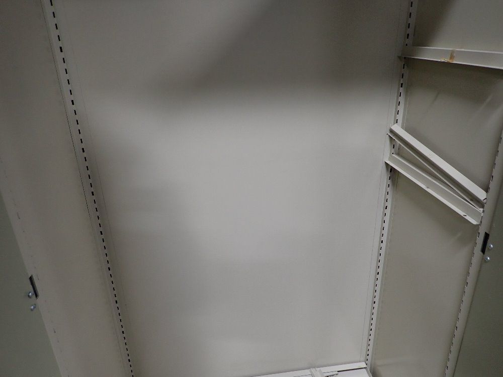 Royalmetal 36" X 17" X 70" Id Storage Locker