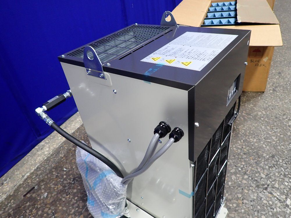 Daikin Oil Cooling Unit - Akz439-671