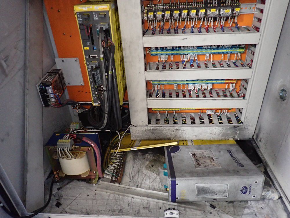 Daewoo 19 1/2" X 47" Cnc Vmc - Mynx-50