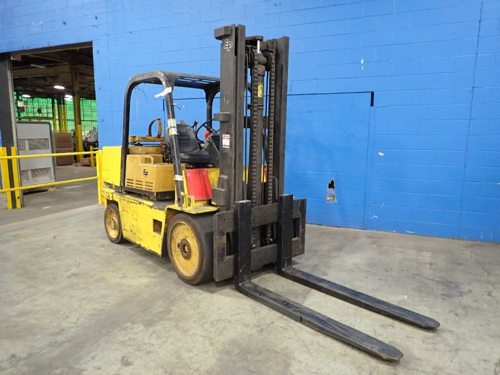Caterpillar 15000# Propane Forklift - T150d