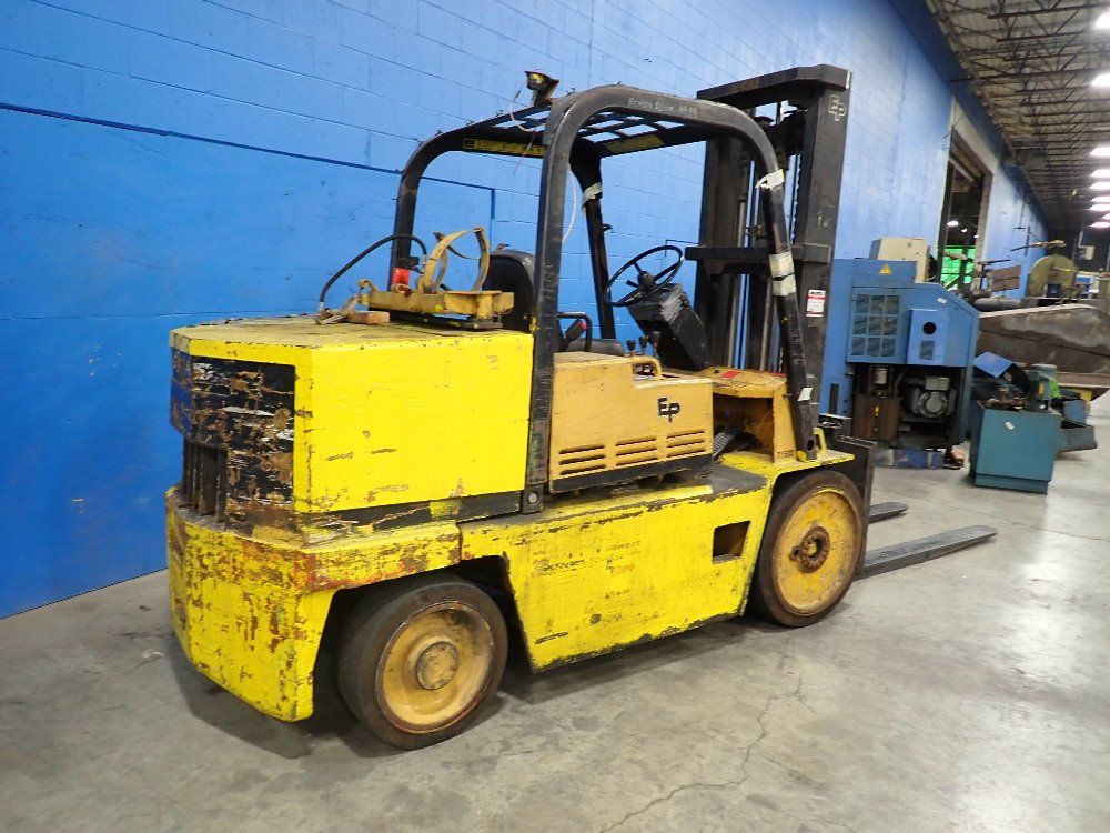 Caterpillar 15000# Propane Forklift - T150d