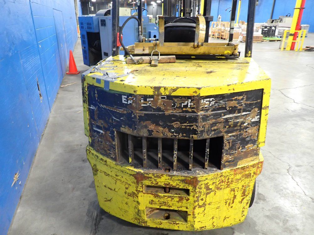 Caterpillar 15000# Propane Forklift - T150d