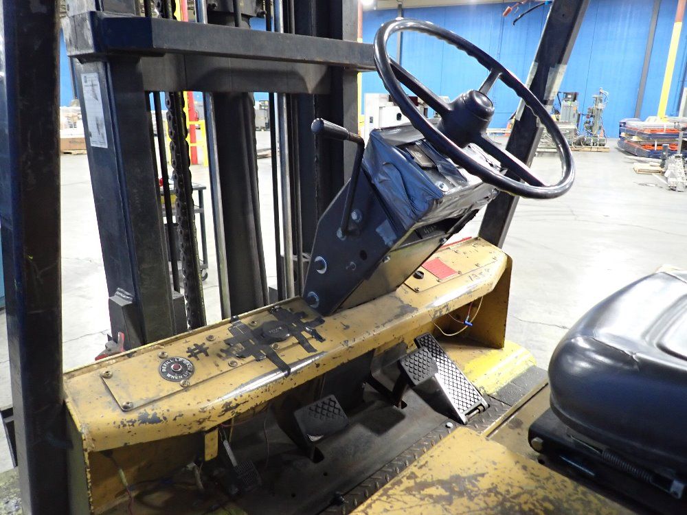 Caterpillar 15000# Propane Forklift - T150d